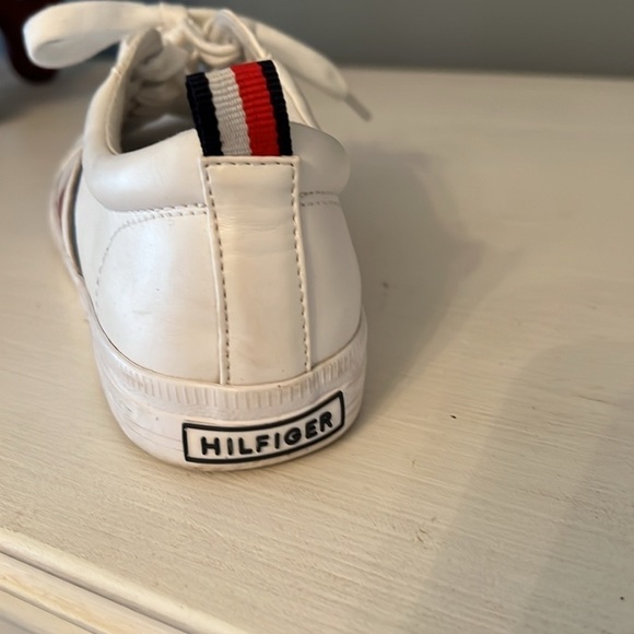 Tommy Hilfiger Twlirean Women’s Sz 9 Race Stripe Manmade Material Sneakers - Picture 8 of 8